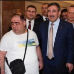 Kars’ta karayolları yaya geçitlerini yeniliyor – Birlik Haber Ajansı